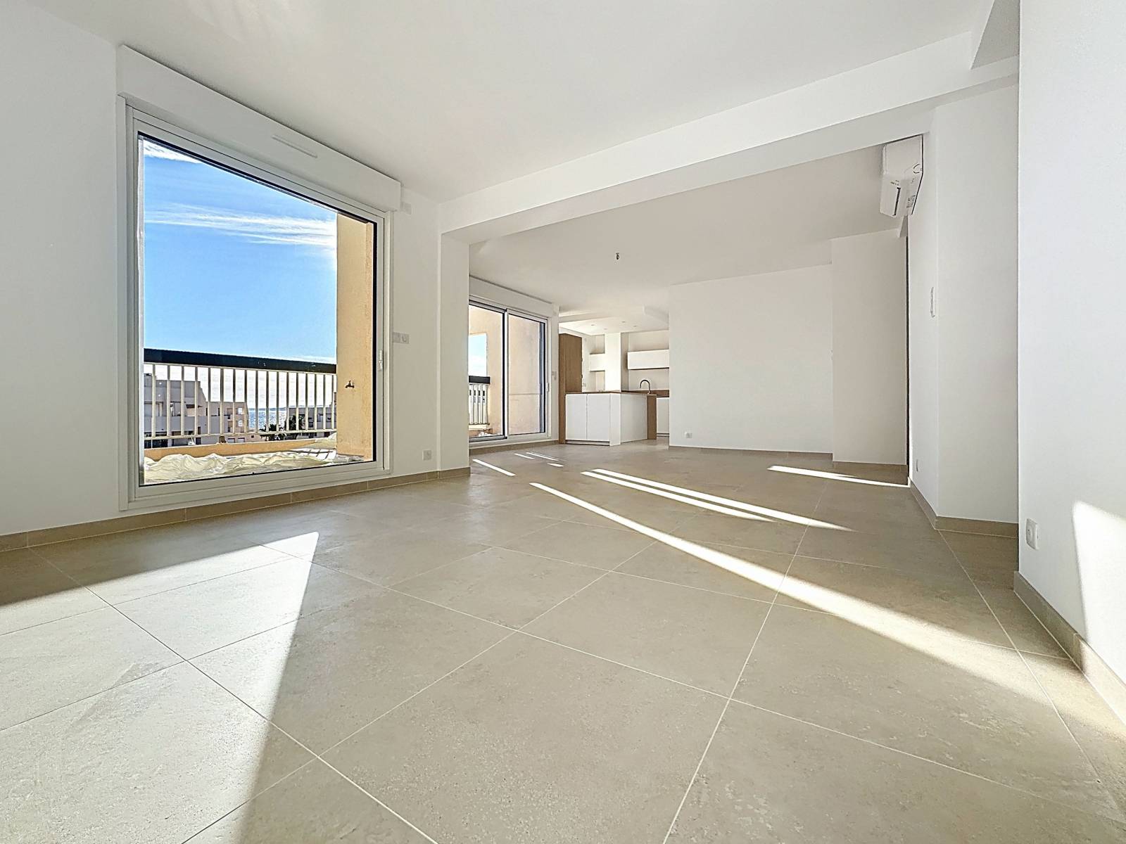 Vente appartement dernier étage ISTA SUD immobilier Port de Bormes