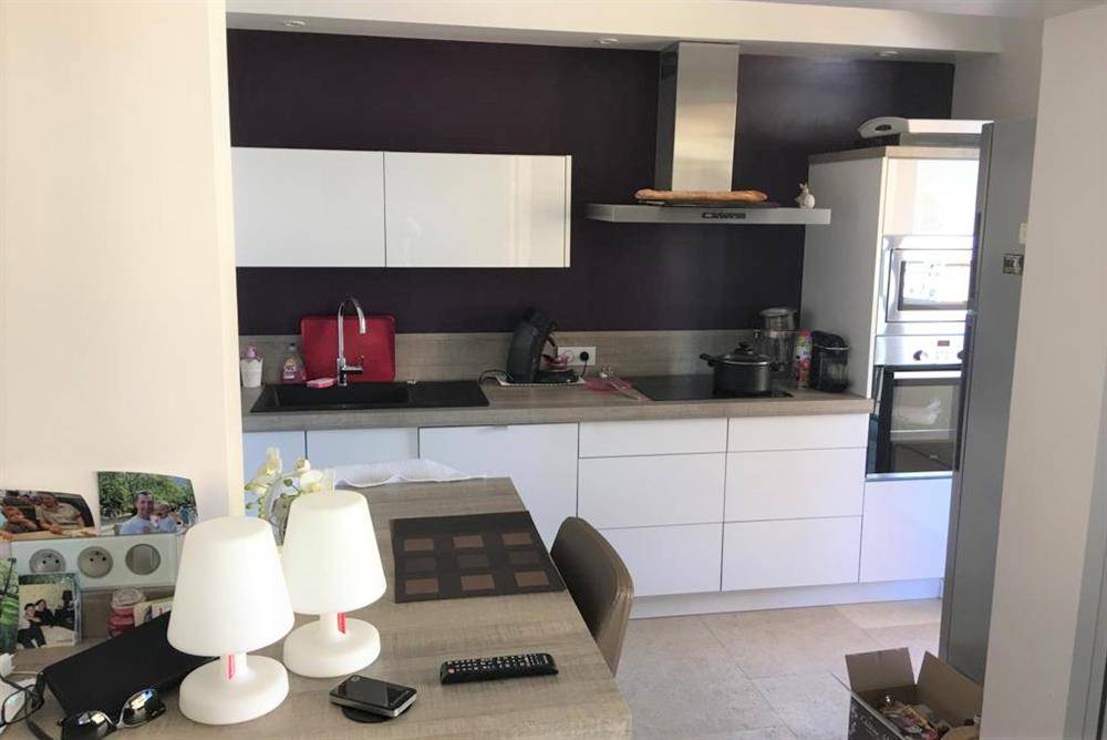 ESTIMATION D'UN APPARTEMENT 4 PIECES 76m² TERRASSES 40m² PARKING MARINA PORT DE BORMES.