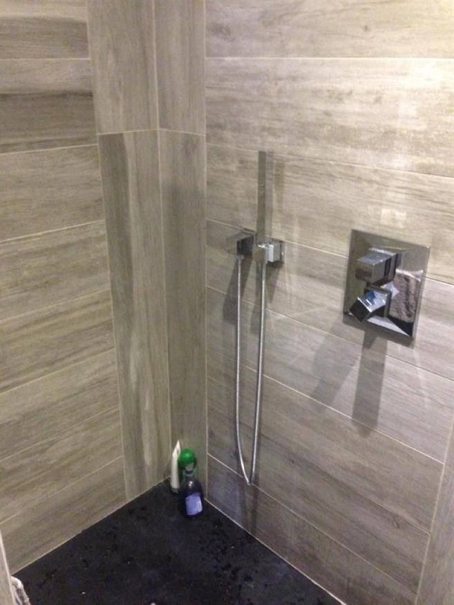 ESTIMATION D'UN APPARTEMENT 4 PIECES 76m² TERRASSES 40m² PARKING MARINA PORT DE BORMES.