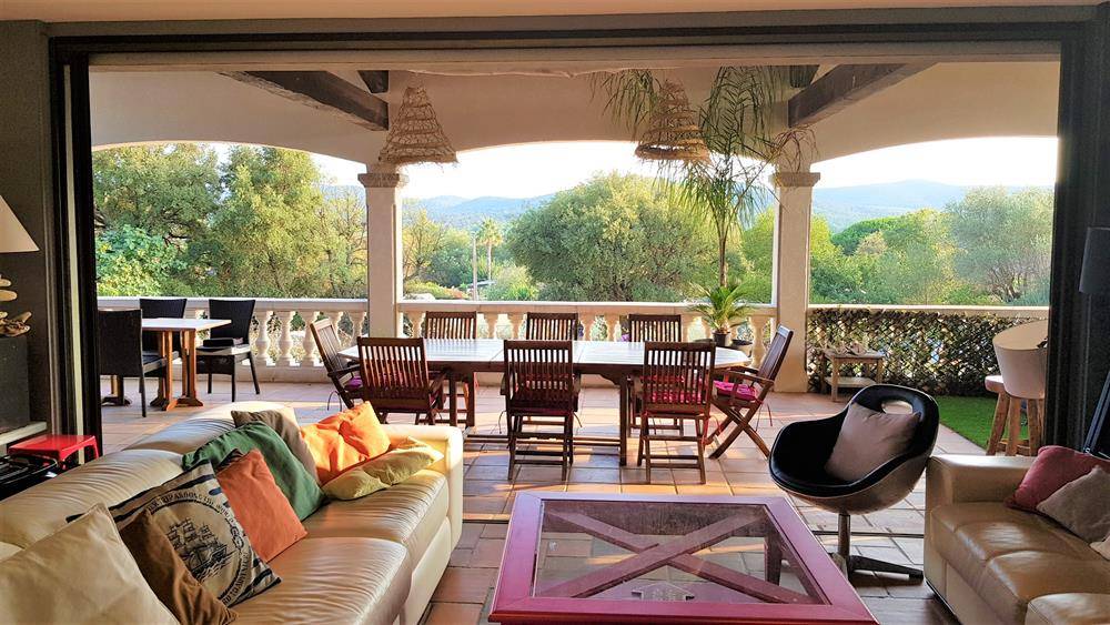 ESTIMATION APPARTEMENT DUPLEX 5 PIECES 154m² TERRASSE 62m² BORMES LES MIMOSAS LE PIN