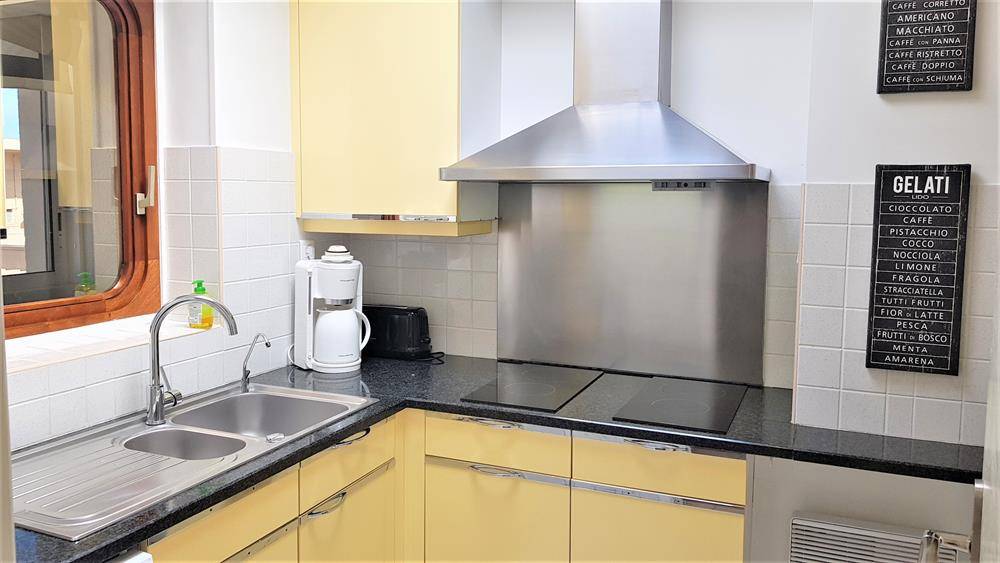 ESTIMATION APPARTEMENT 3/4 PIECES 80 m² LOGGIA TERRASSE MARINA DU PORT DE BORMES.