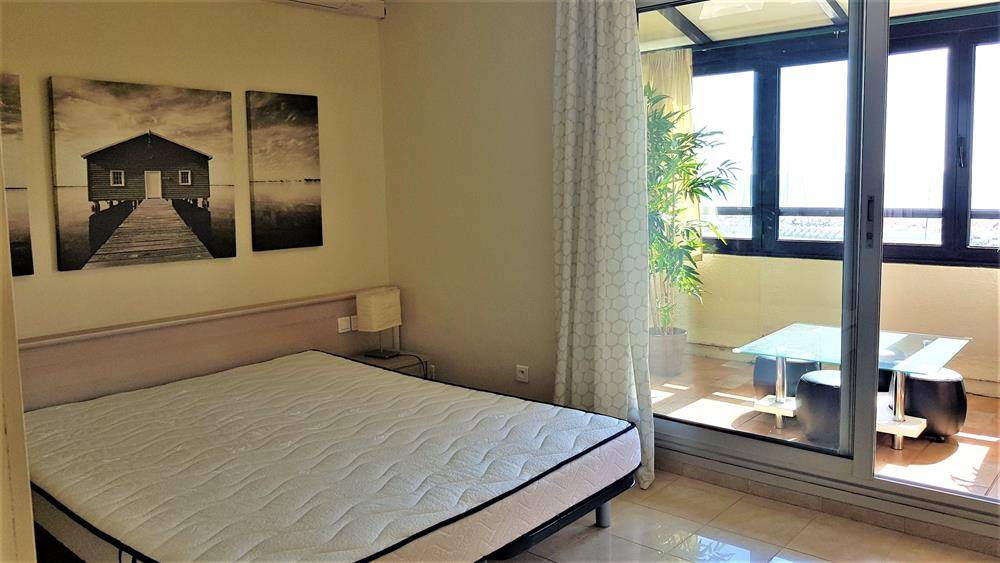 ESTIMATION APPARTEMENT 3/4 PIECES 80 m² LOGGIA TERRASSE MARINA DU PORT DE BORMES.