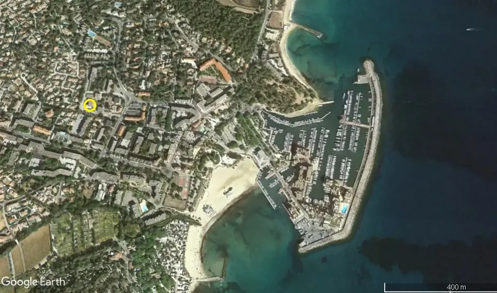 ESTIMATION D' UN STUDIO 23m² LOGGIA PARKING ET CAVE LA FAVIERE BORMES LES MIMOSAS.