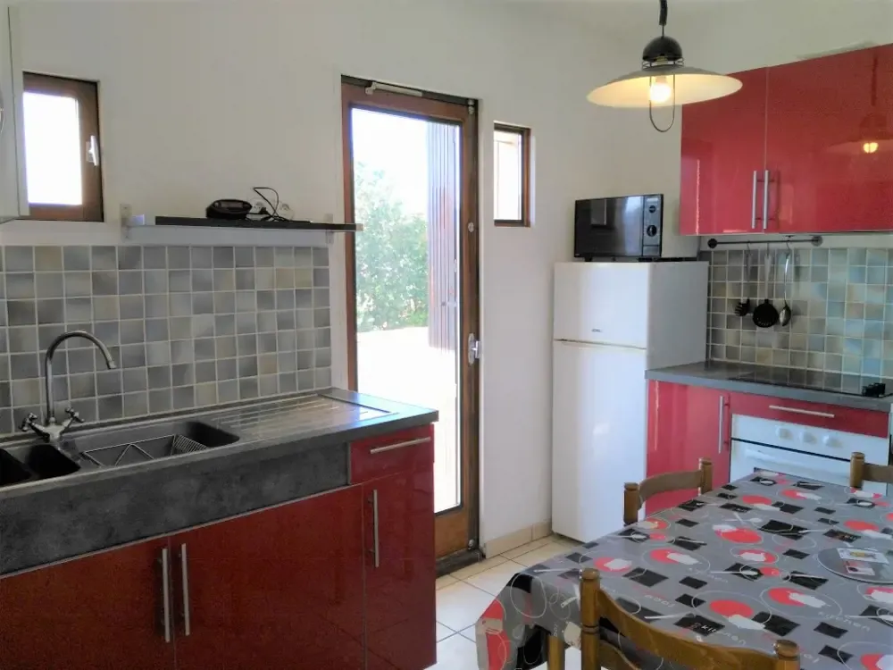 ESTIMATION APPARTEMENT 2 PIECES + LOGGIA - CAVE - PARKING - LA FAVIERE BORMES LES MIMOSAS.