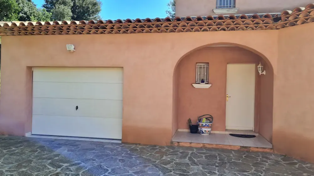 ESTIMATION D'UNE VILLA 4 PIECES 120m² + GARAGE 30m² sur TERRAIN 812m² - LA FAVIERE BORMES LES MIMOSAS.