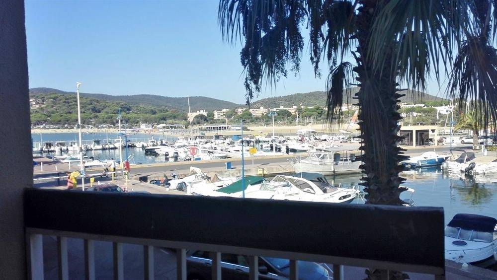 AGENCE POUR ESTIMER PRIX STUDIO-CABINE AVEC TERRASSE PORT DE BORMES LES MIMOSAS