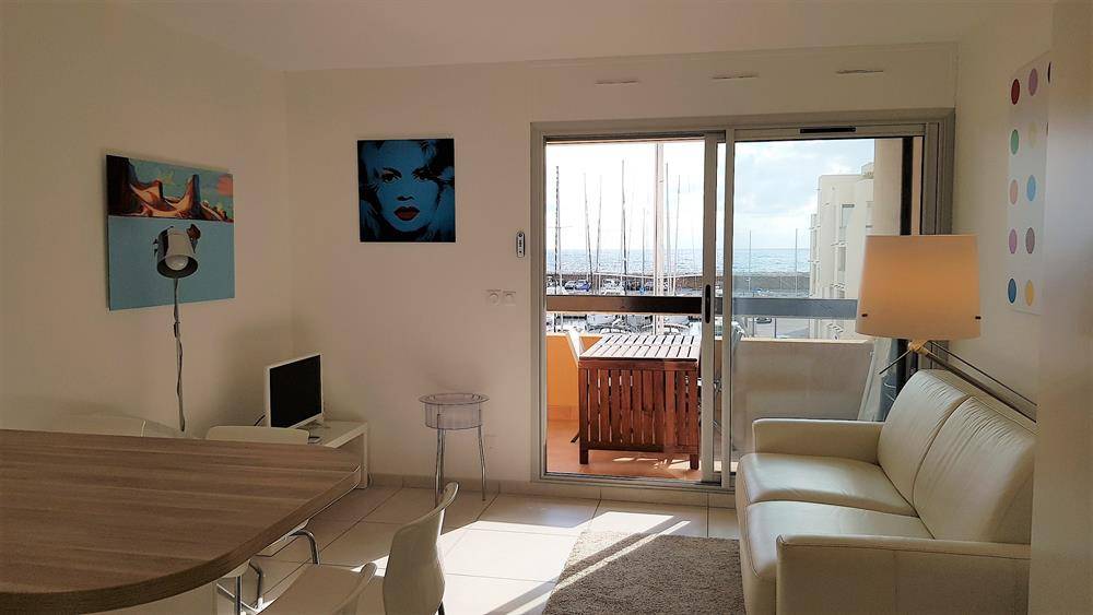FAIRE ESTIMER PRIX VENTE STUDIO AVEC BALCON PORT DE BORMES LES MIMOSAS