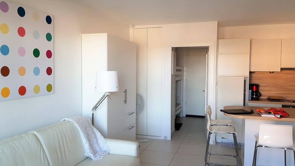 FAIRE ESTIMER PRIX VENTE STUDIO AVEC BALCON PORT DE BORMES LES MIMOSAS