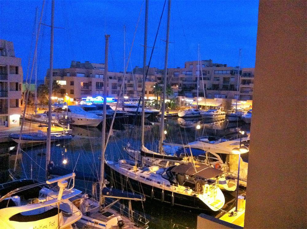 FAIRE ESTIMER PRIX VENTE STUDIO AVEC BALCON PORT DE BORMES LES MIMOSAS