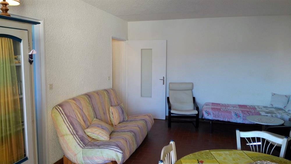 ESTIMATION APPARTEMENT 1 PIECE AVEC VUE MER MARINA DU PORT DE BORMES LA FAVIERE