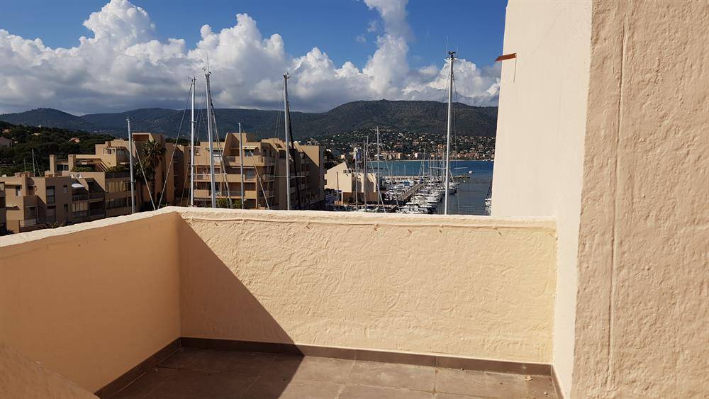 AGENCE IMMO POUR ESTIMER APPARTEMENT T2 AVEC BALCON A BORMES LES MIMOSAS
