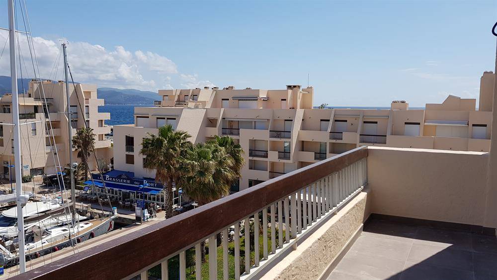 AGENCE IMMO POUR ESTIMER APPARTEMENT T2 AVEC BALCON A BORMES LES MIMOSAS