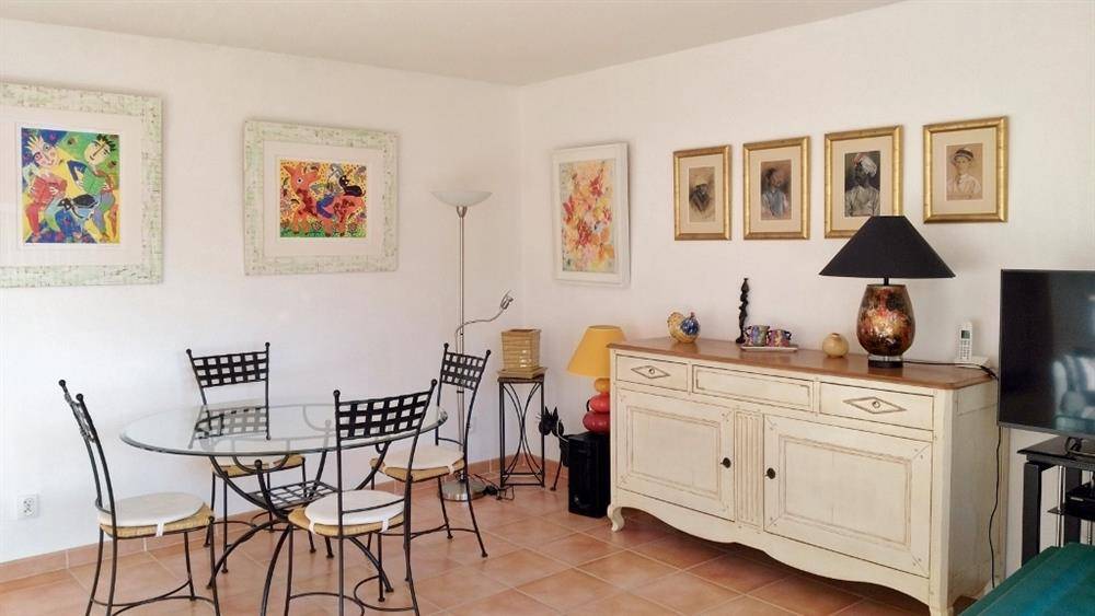 AGENCE POUR ESTIMER APPARTEMENT T3 AVEC GARAGE A BORMES LE PIN.