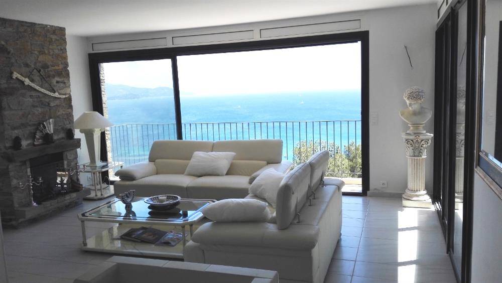 AGENCE POUR ESTIMATION VILLA MAISON AVEC PISCINE DOMAINE GAOU-BENAT A BORMES