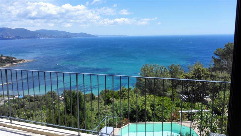 AGENCE POUR ESTIMATION VILLA MAISON AVEC PISCINE DOMAINE GAOU-BENAT A BORMES