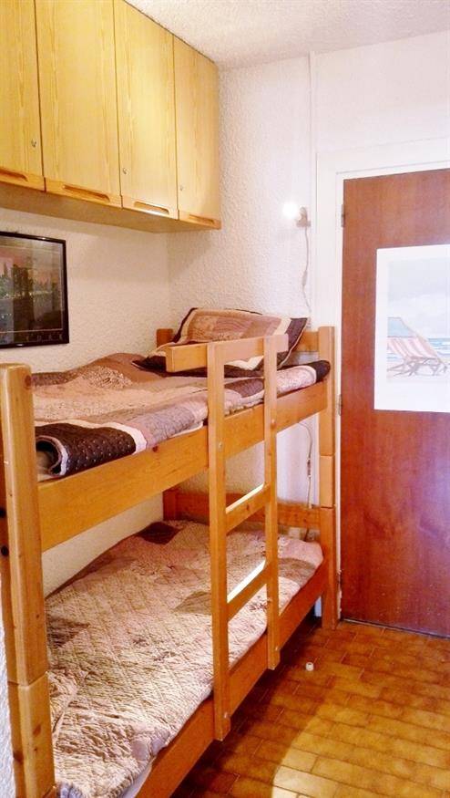 ESTIMATION STUDIO CABINE AVEC TERRASSE EN VENTE PORT DE BORMES LA FAVIERE