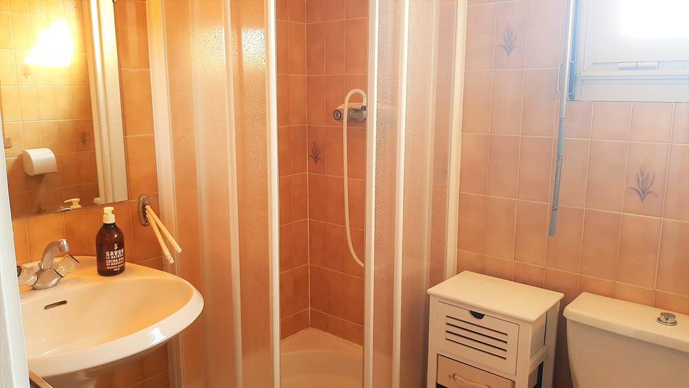 AGENCE POUR ESTIMER PRIX VENTE STUDIO CABINE PORT DE BORMES LA FAVIERE