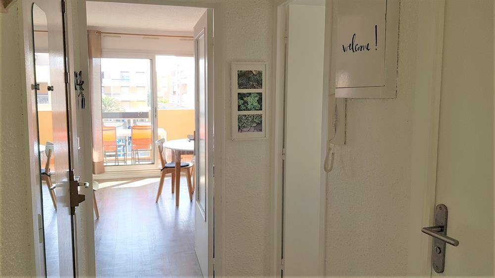 ESTIMATION APPARTEMENT 2 PIECES 40m² TERRASSE 10m² MARINA PORT DE BORMES LA FAVIERE.