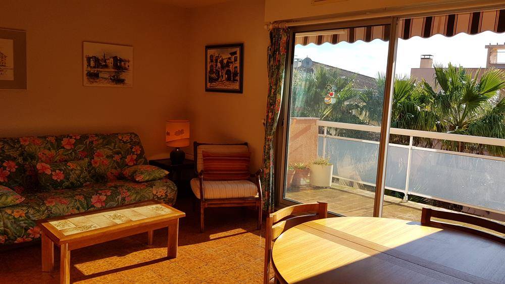 ESTIMATION D'UN APPARTEMENT 3 PIECES 56 m² - TERRASSES - GARAGE - LA FAVIERE BORMES LES MIMOSAS.