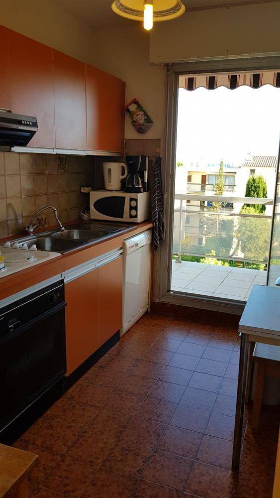 ESTIMATION D'UN APPARTEMENT 3 PIECES 56 m² - TERRASSES - GARAGE - LA FAVIERE BORMES LES MIMOSAS.