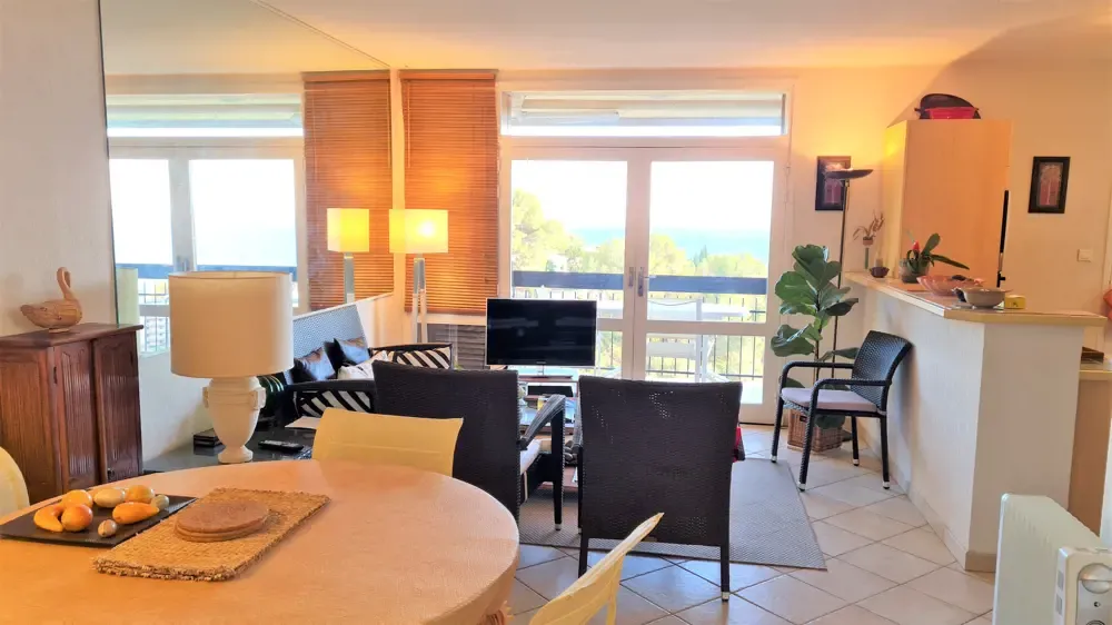 VENTE APPARTEMENT/MAISON DUPLEX 5 PIECES 100m² - 3 TERRASSES VUE MER- LE LAVANDOU