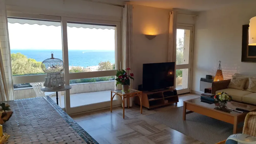 VENTE APPARTEMENT/MAISON DUPLEX 5 PIECES 100m² - 3 TERRASSES VUE MER- LE LAVANDOU