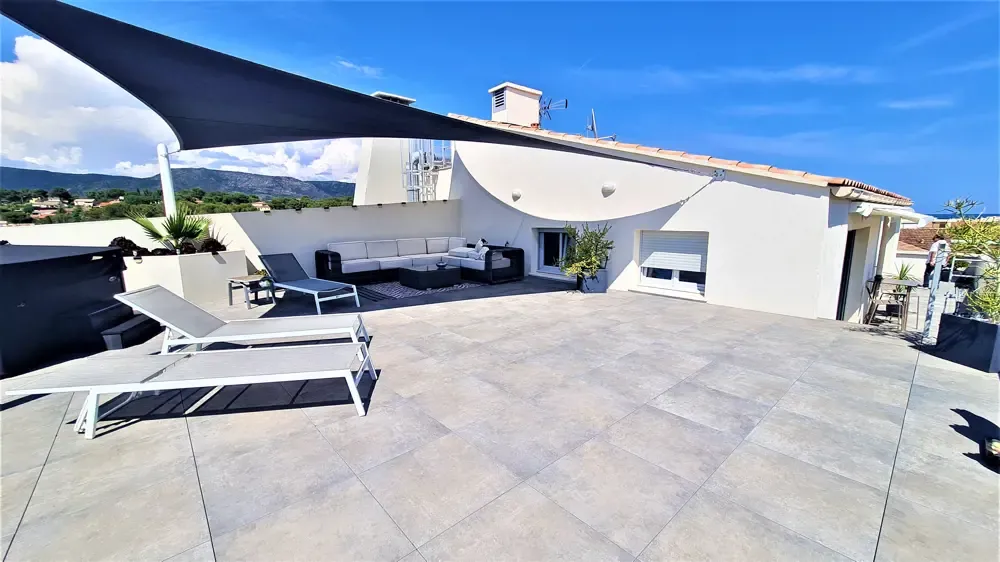VENTE APPARTEMENT 92m² TOIT TERRASSES 146m² AVEC GARAGE - PARKING A  BORMES LA FAVIERE