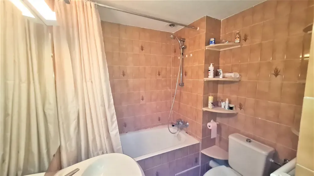 APPARTEMENT 2 PIECES A VENDRE 41m² + LOGGIA TERRASSE 7m²-  MARINA DU PORT DE BORMES LA FAVIERE