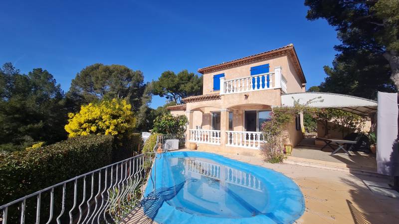 Vente d'une villa par ISTA SUD l'agence du Port de Bormes
