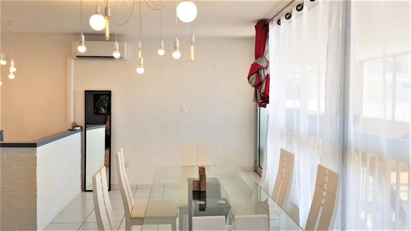 APPARTEMENT-DUPLEX 56 m² - MARINA PORT DE BORMES LA FAVIERE.
