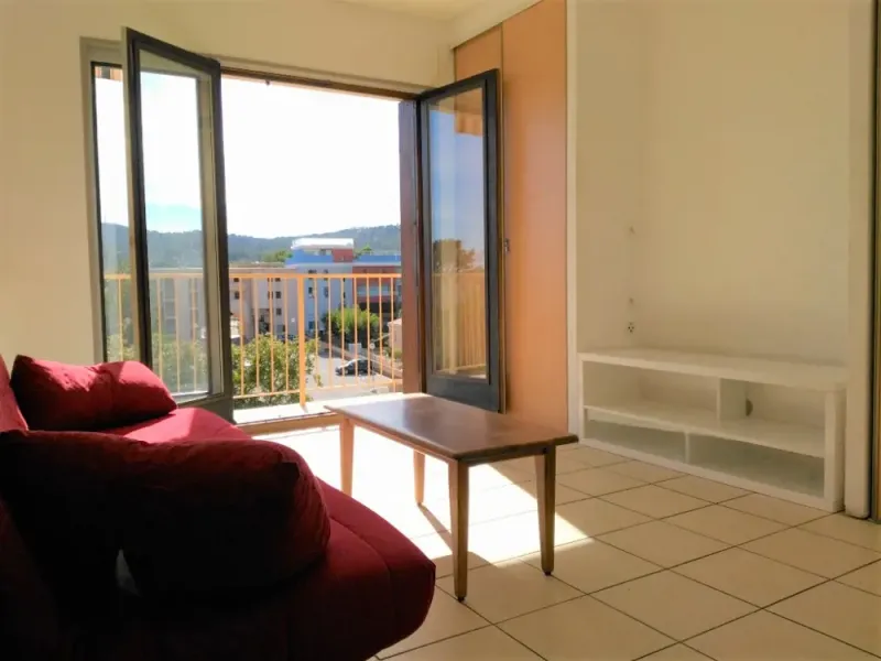 ESTIMATION APPARTEMENT 2 PIECES + LOGGIA - CAVE - PARKING - LA FAVIERE BORMES LES MIMOSAS.