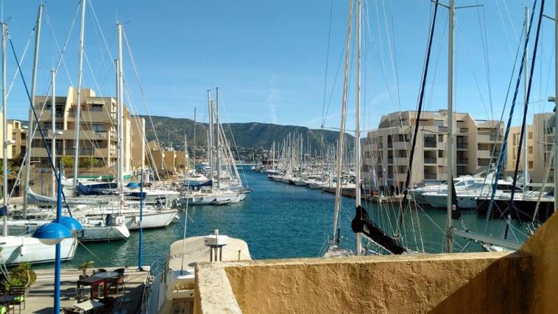ESTIMATION APPARTEMENT 1 PIECE AVEC VUE MER MARINA DU PORT DE BORMES LA FAVIERE