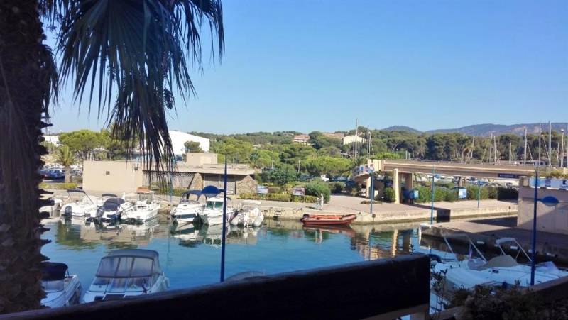 ESTIMATION STUDIO CABINE AVEC TERRASSE EN VENTE PORT DE BORMES LA FAVIERE