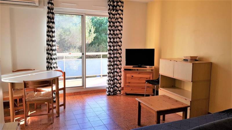 ESTIMATION D'UN APPARTEMENT 2 PIECES 35m² TERRASSE GARAGE LA FAVIERE BORMES LES MIMOSAS.