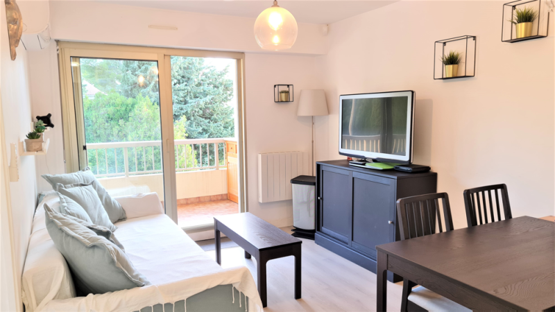 ESTIMEZ VOTRE APPARTEMENT T2 + CABINE 32m² - TERRASSE 10m² - LA FAVIERE - BORMES LES MIMOSAS.