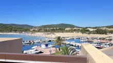 ESTIMEZ UN APPARTEMENT 2 PIECES 42m² - TERRASSES 46m² - PARKING- MARINA PORT DE BORMES