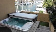 AGENCE POUR ESTIMER APPARTEMENT TRAVERSANT 4 PIECES AVEC TERRASSES SUR MER ET PORT DE BORMES MARINA