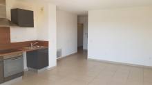 APPARTEMENT 4 PIECES 80 m² - PARKINGS - BORMES LES MIMOSAS.